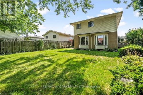 7715 Swan Street, Niagara Falls, ON - Outdoor