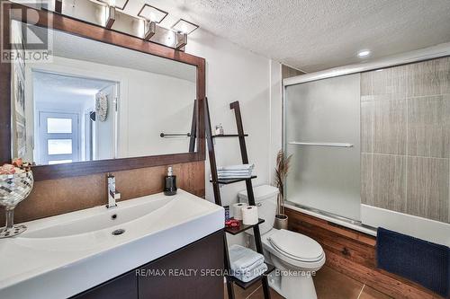 6068 Drummond Road, Niagara Falls, ON - Indoor Photo Showing Bathroom