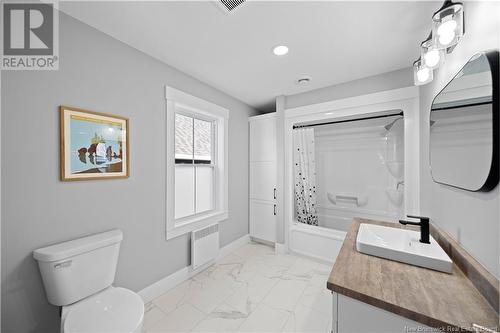 91 Stanley Drive, Sackville, NB - Indoor Photo Showing Bathroom