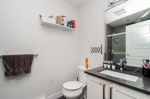 23 13864 Hyland Road, Surrey, BC - Indoor Photo Showing Bathroom