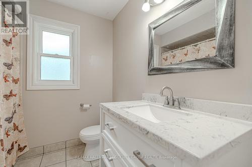 941 Victoria Street, Midland, ON - Indoor Photo Showing Bathroom