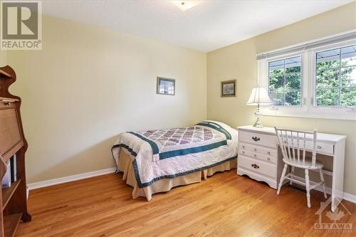 1911 Illinois Avenue, Alta Vista And Area (3609 - Guildwood Estates - Urbandale Acres), ON - Indoor Photo Showing Bedroom