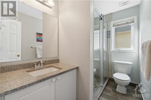 147 Kincardine Drive, Ottawa, ON - Indoor Photo Showing Bathroom