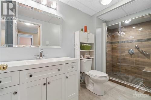 147 Kincardine Drive, Ottawa, ON - Indoor Photo Showing Bathroom