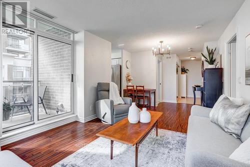 407 - 5 Michael Power Place, Toronto, ON - Indoor Photo Showing Living Room