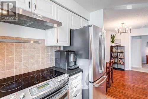 407 - 5 Michael Power Place, Toronto, ON - Indoor Photo Showing Kitchen