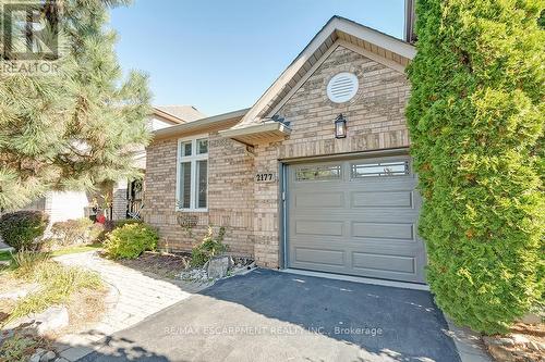 2177 Forest Gate Park, Oakville, ON - Outdoor