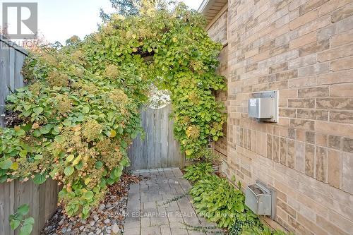 2177 Forest Gate Park, Oakville, ON - Outdoor