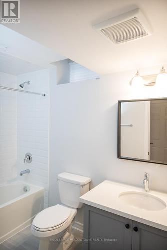 3401 Vernon Powell Drive, Oakville, ON - Indoor Photo Showing Bathroom