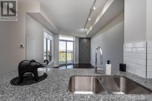 805 - 840 Queens Plate Drive, Toronto, ON - Indoor Photo Showing Kitchen With Double Sink