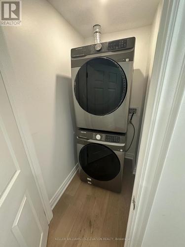 379 Bryant Crescent, Burlington, ON - Indoor Photo Showing Laundry Room