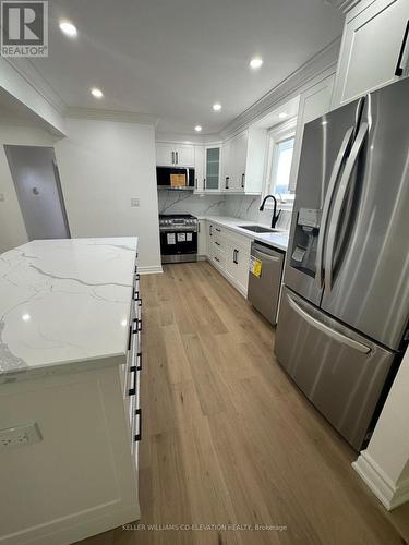 379 Bryant Crescent, Burlington, ON - Indoor Photo Showing Kitchen