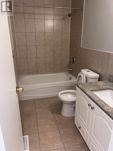 39 Aloma Crescent, Brampton, ON - Indoor Photo Showing Bathroom