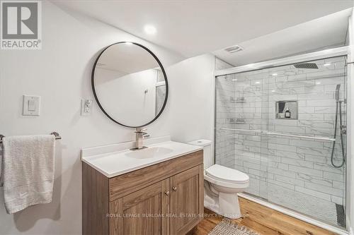 491 Ferguson Avenue N, Hamilton, ON - Indoor Photo Showing Bathroom