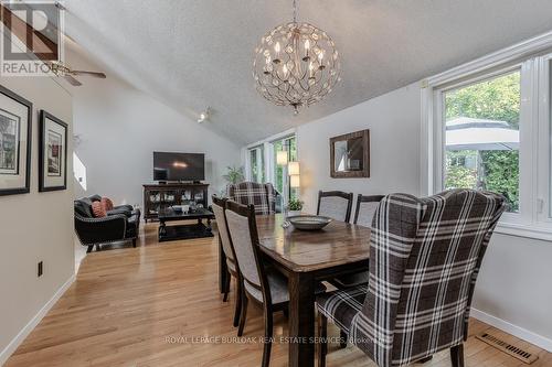 11 Weneil Drive, Hamilton, ON - Indoor Photo Showing Dining Room