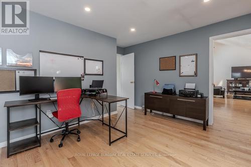 11 Weneil Drive, Hamilton, ON - Indoor Photo Showing Office