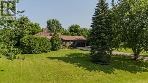 11 Weneil Drive, Hamilton, ON - Outdoor