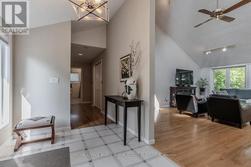 11 Weneil Drive, Hamilton, ON - Indoor Photo Showing Other Room