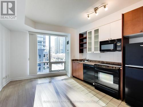 702 - 600 Fleet Street, Toronto, ON - Indoor