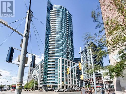 702 - 600 Fleet Street, Toronto, ON - Outdoor With Facade