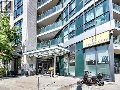 702 - 600 Fleet Street, Toronto, ON - Outdoor