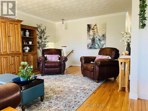 157 Allan Street, Timmins (Connaught Hill), ON - Indoor Photo Showing Living Room