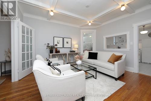 36 Bertmount Avenue, Toronto, ON - Indoor Photo Showing Living Room