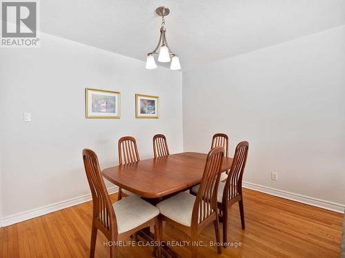 43 Bailey Crescent, Aurora, ON - Indoor Photo Showing Dining Room