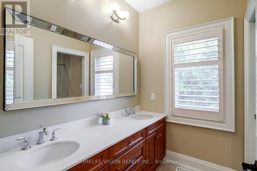 1836 Spruce Hill Road, Pickering, ON - Indoor Photo Showing Bathroom