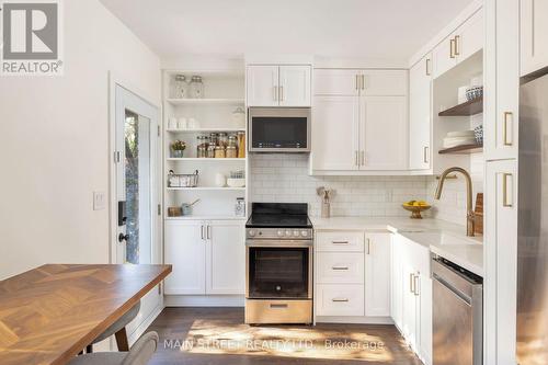 2075 Gerrard Street, Toronto, ON - Indoor Photo Showing Kitchen