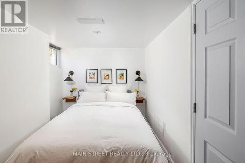 2075 Gerrard Street, Toronto, ON - Indoor Photo Showing Bedroom