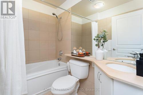 1003 - 1121 Bay Street, Toronto, ON - Indoor Photo Showing Bathroom