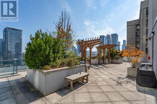 1003 - 1121 Bay Street, Toronto, ON - Outdoor