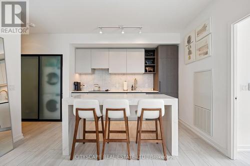 1802 - 55 Mercer Street S, Toronto, ON - Indoor Photo Showing Kitchen