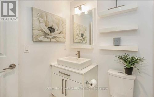 309Sw - 9191 Yonge Street, Richmond Hill, ON - Indoor Photo Showing Bathroom