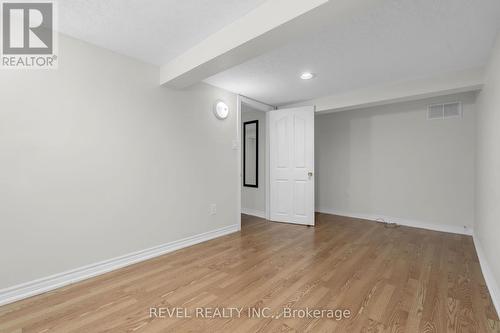 194 Ferndale Drive N, Barrie, ON - Indoor Photo Showing Other Room