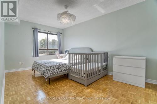 518 - 1000 Cedarglen Gate, Mississauga, ON - Indoor Photo Showing Bedroom