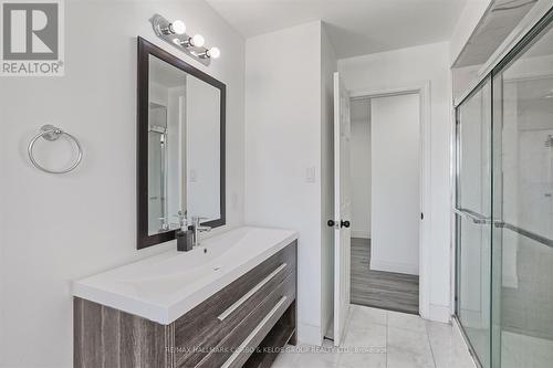 75 College Park Drive, Welland, ON - Indoor Photo Showing Bathroom