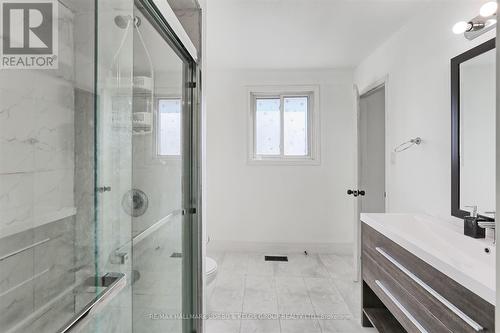 75 College Park Drive, Welland, ON - Indoor Photo Showing Bathroom