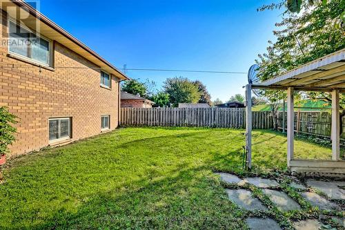 75 College Park Drive, Welland, ON - Outdoor