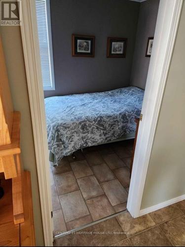 18 Jane Street, Chatham-Kent (Blenheim), ON - Indoor Photo Showing Bedroom