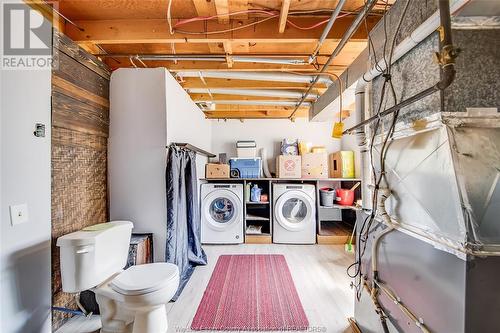 72 Randolf, Chatham, ON - Indoor Photo Showing Laundry Room