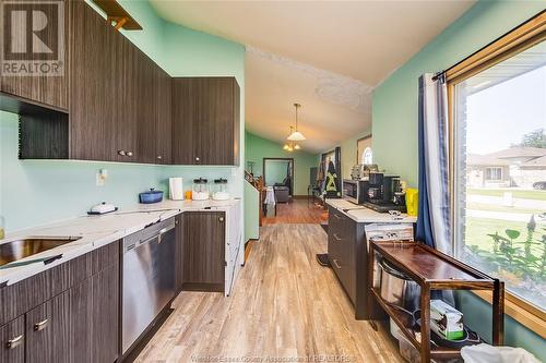 72 Randolf, Chatham, ON - Indoor Photo Showing Kitchen