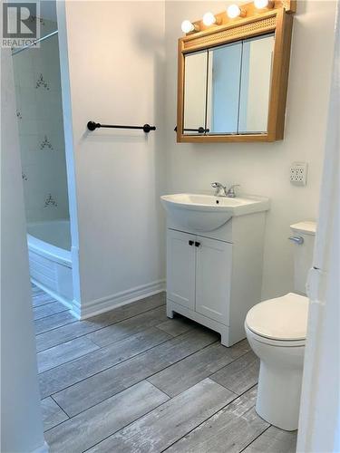 84 Beckwith Street E, Perth, ON - Indoor Photo Showing Bathroom