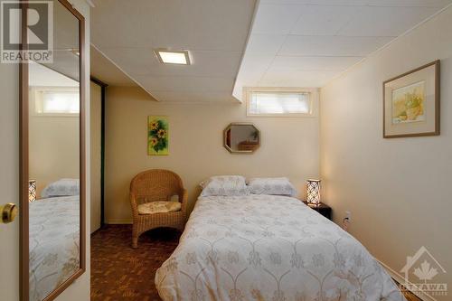 61 Birchview Road, Meadowlands - Crestview And Area (7301 - Meadowlands/St. Claire Gardens), ON - Indoor Photo Showing Bedroom