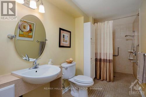 61 Birchview Road, Ottawa, ON - Indoor Photo Showing Bathroom