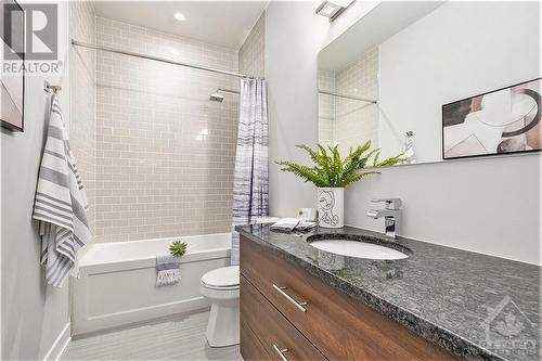 1304 Avenue P Avenue, Ottawa, ON - Indoor Photo Showing Bathroom