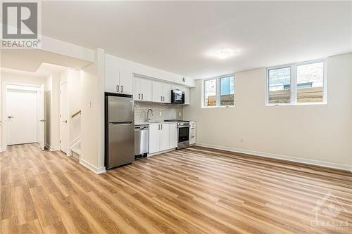 634 Hochelaga Street, Ottawa, ON - Indoor Photo Showing Kitchen