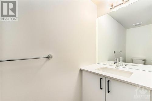 634 Hochelaga Street, Ottawa, ON - Indoor Photo Showing Bathroom