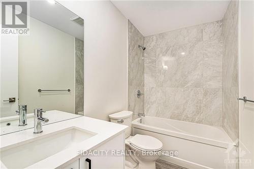 634 Hochelaga Street, Ottawa, ON - Indoor Photo Showing Bathroom